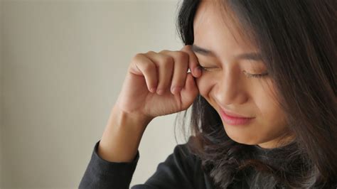 gamot sa nagluluha ang mata|Puwing Sa Mata Treatment .